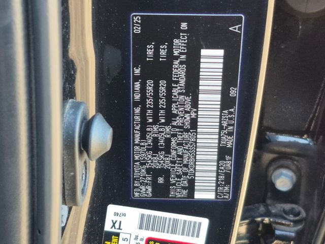 Used 2025 Toyota Highlander XSE image 27