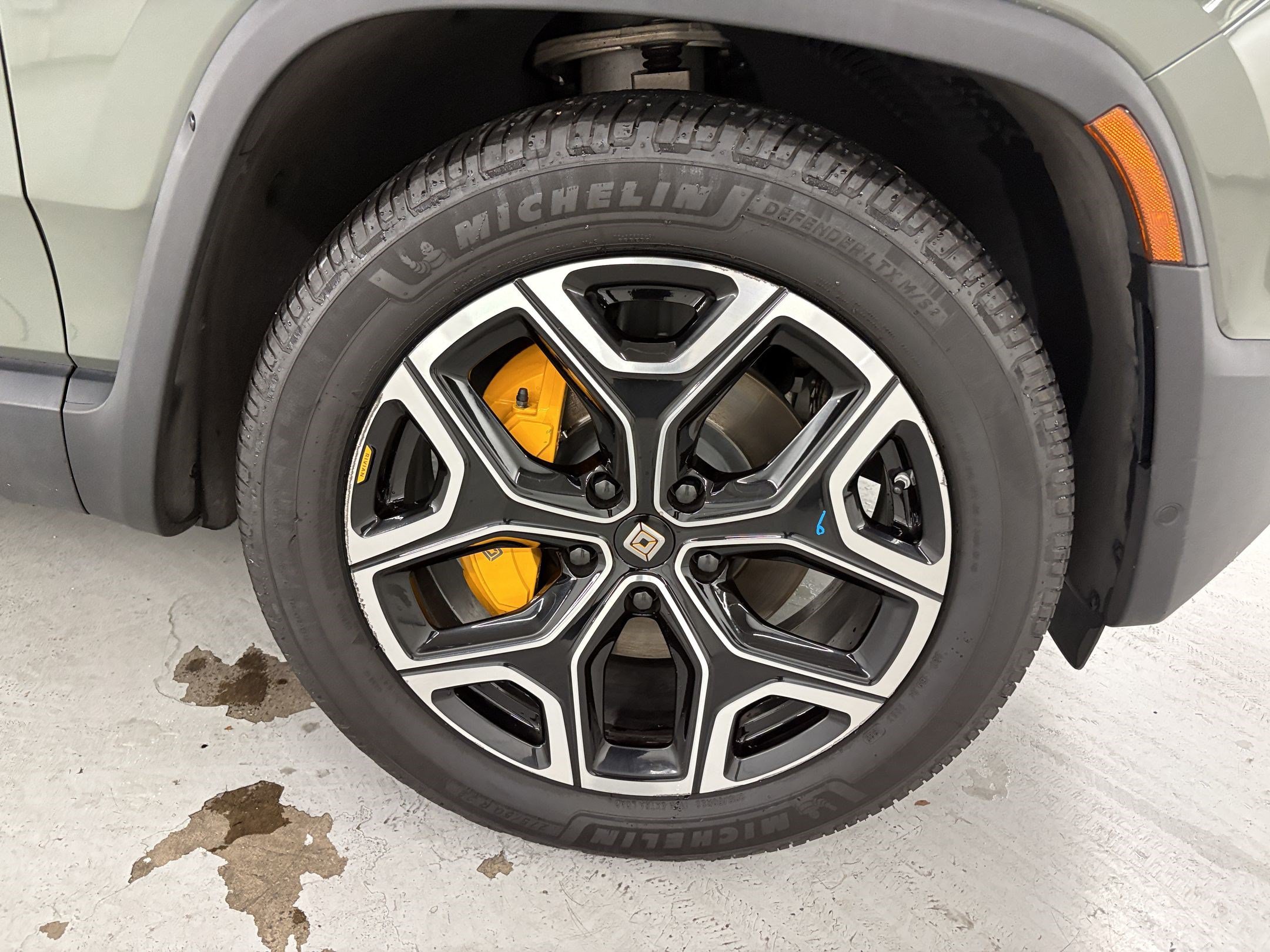 Used 2022 Rivian R1S Launch Edition Quad AWD/4WD image 13