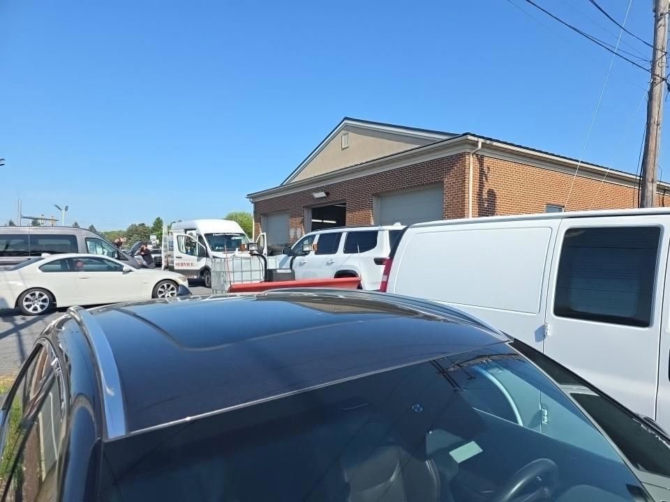 Used 2023 Genesis GV70 2.5T w/ Advanced Package AWD/4WD image 16