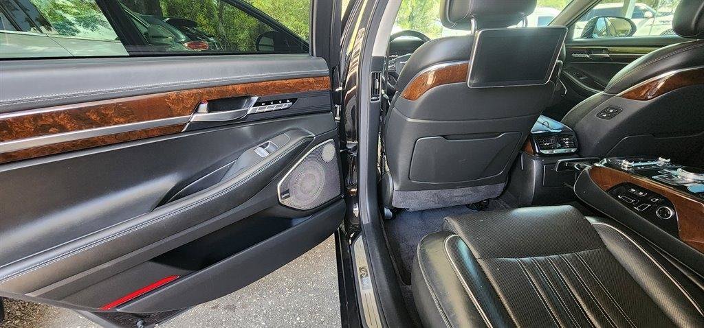 Used 2018 Genesis G90 5.0 Ultimate RWD image 33