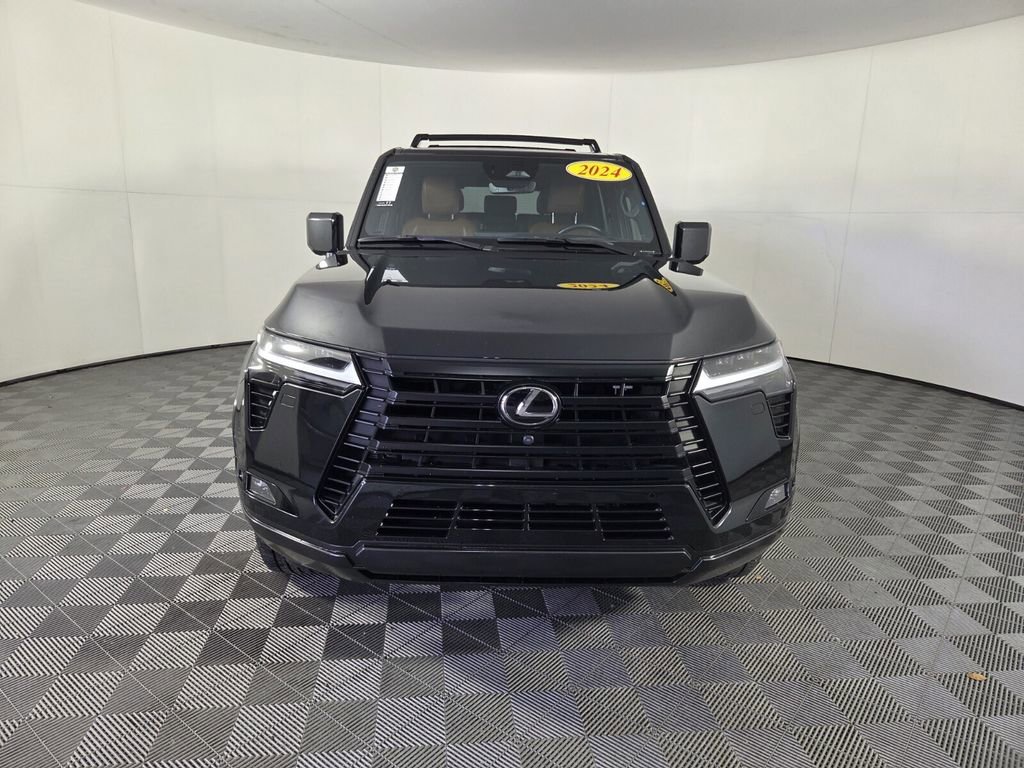 Used 2024 Lexus GX 550 w/ Cold Area Package AWD/4WD image 3