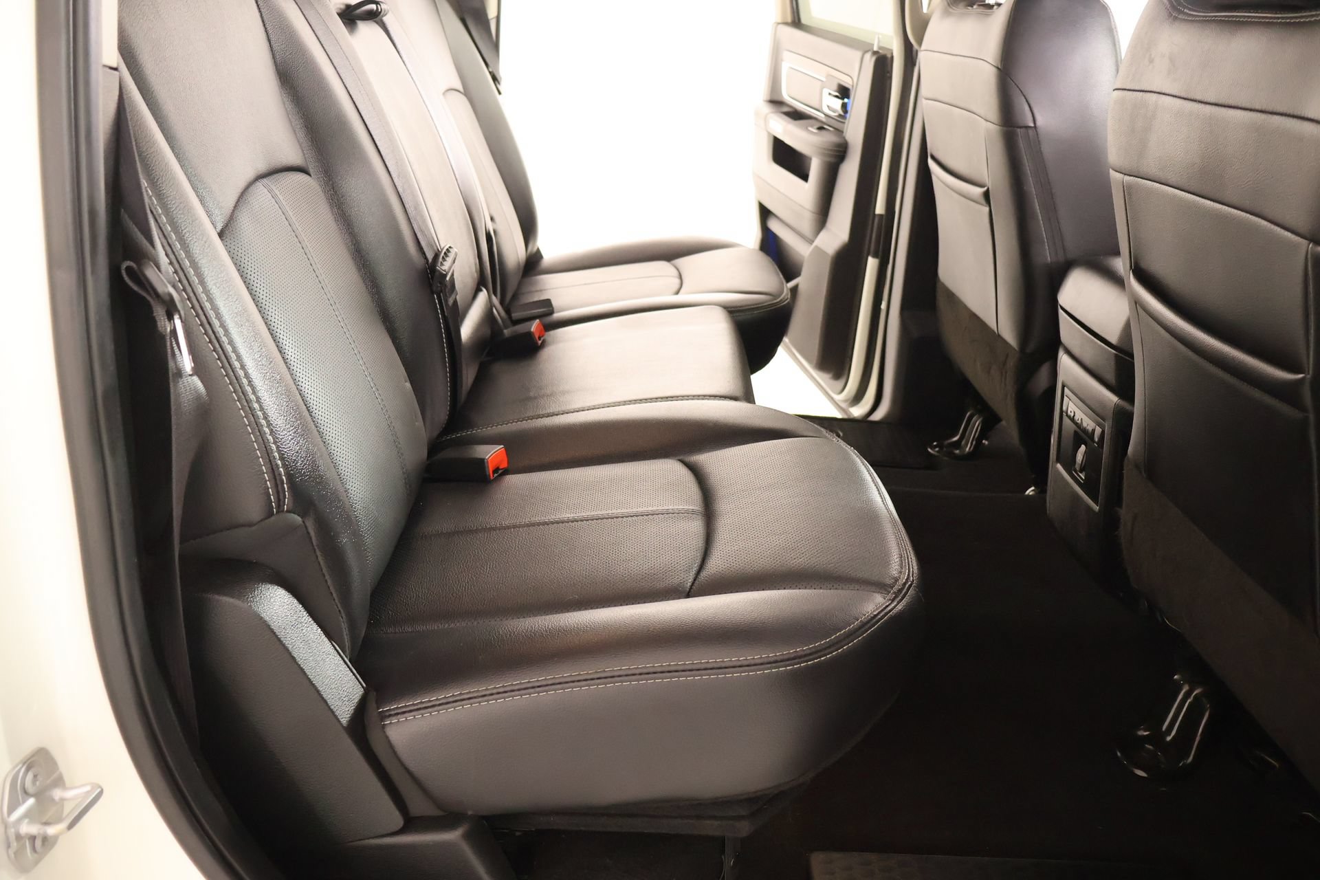 Used 2018 RAM 2500 Laramie AWD/4WD image 15