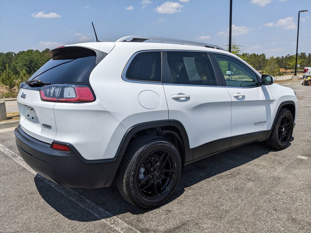 Used 2019 Jeep Cherokee Latitude w/ Popular Appearance Group FWD image 9