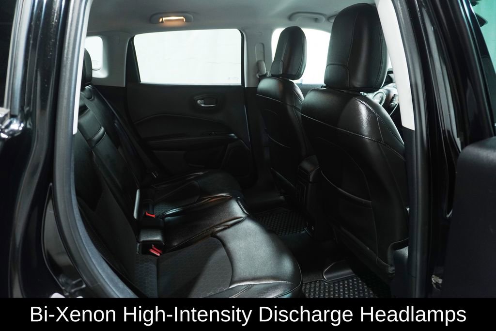 Used 2018 Jeep Compass Latitude w/ Popular Equipment Group AWD/4WD image 17