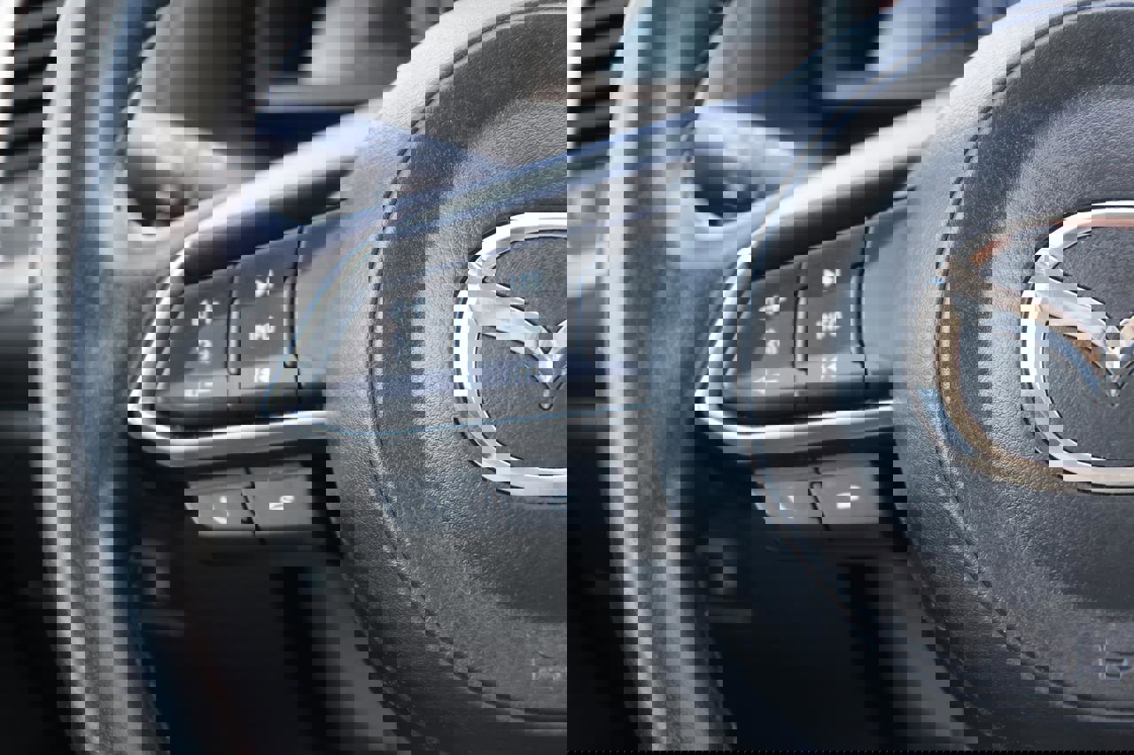 Used 2018 MAZDA MAZDA3 Touring image 30