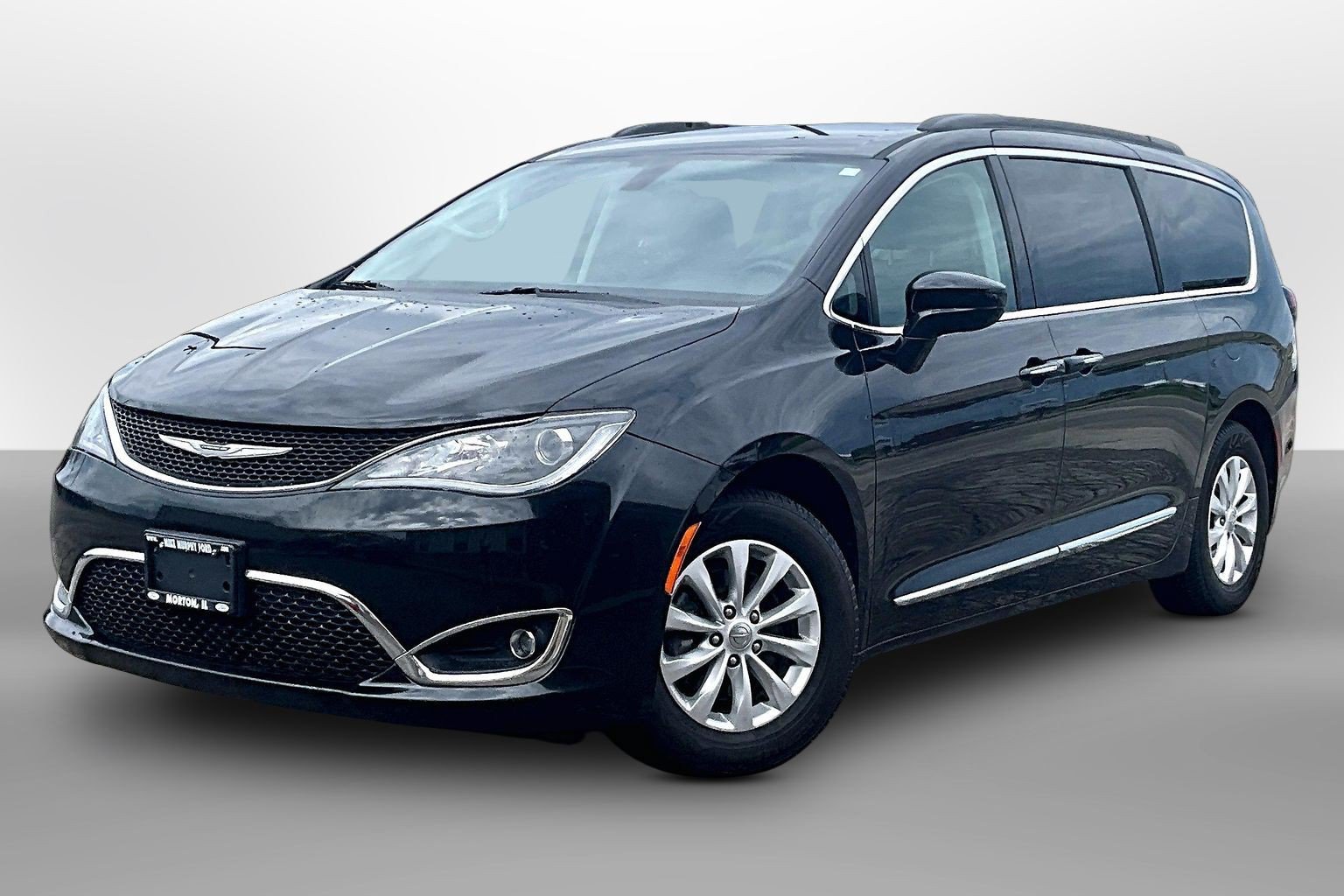 Used 2017 Chrysler Pacifica Touring-L FWD image 12