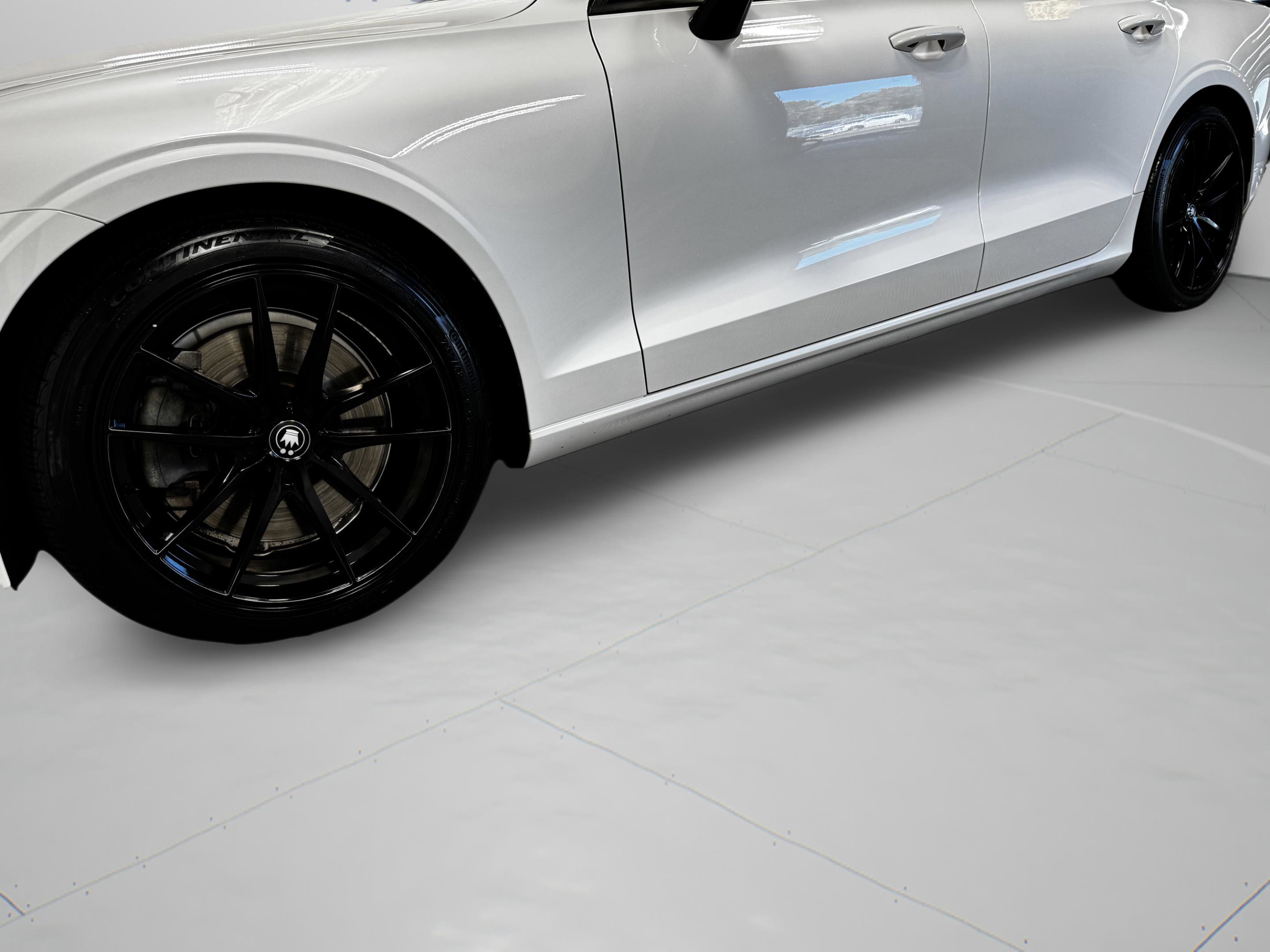 Used 2019 Volvo S60 T6 Momentum w/ Multimedia Package image 42