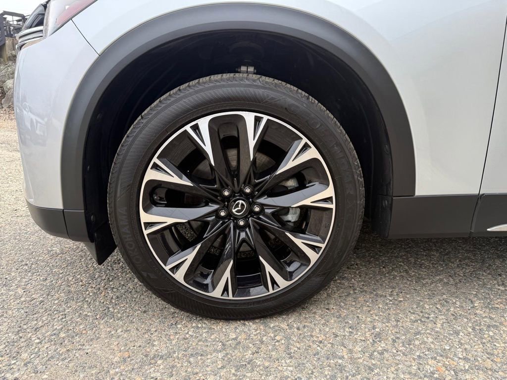 Used 2024 MAZDA CX-90 Plug-In Hybrid w/ Premium Plus image 10