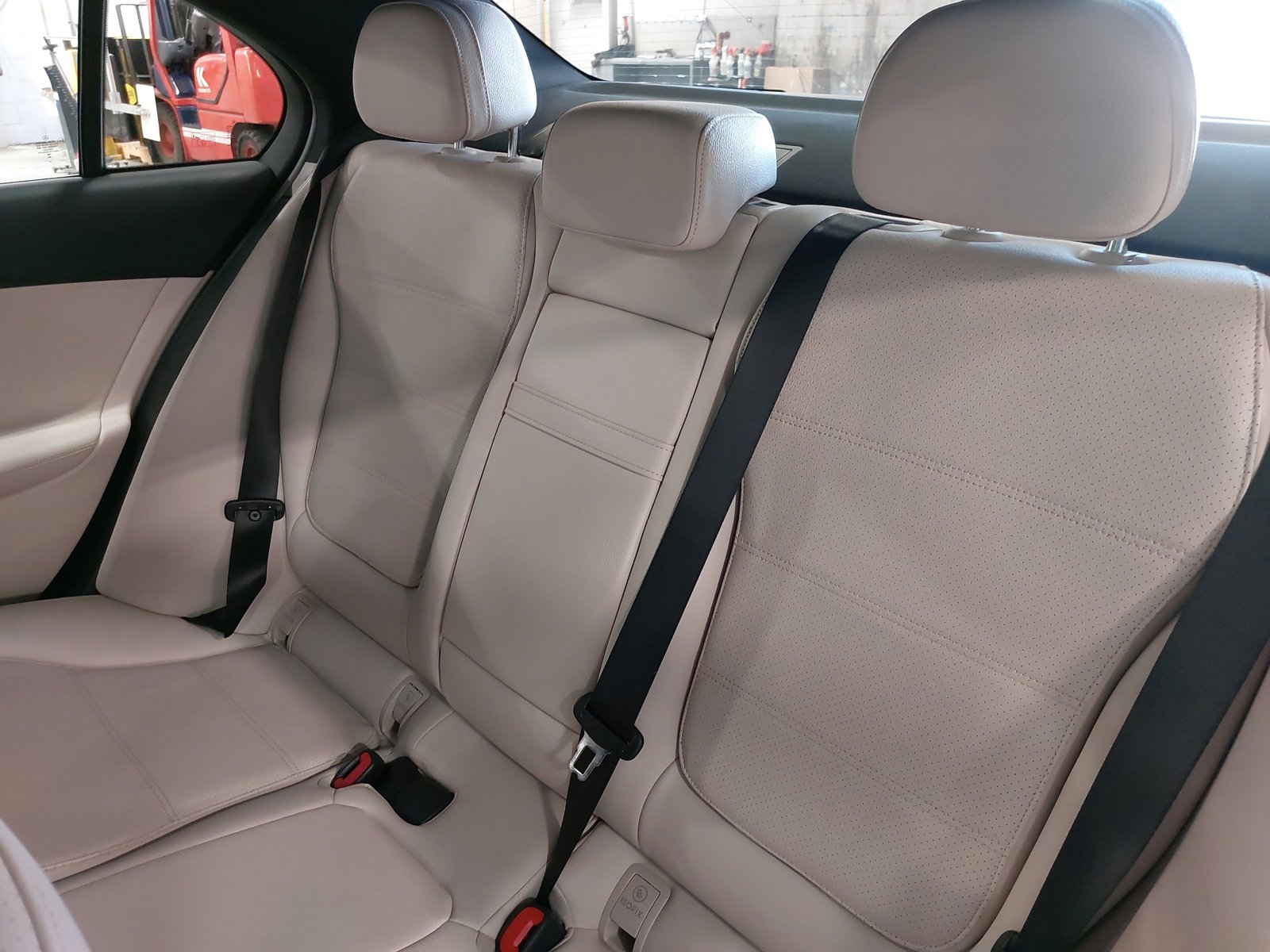 Used 2024 Mercedes-Benz C 300 4MATIC Sedan image 15