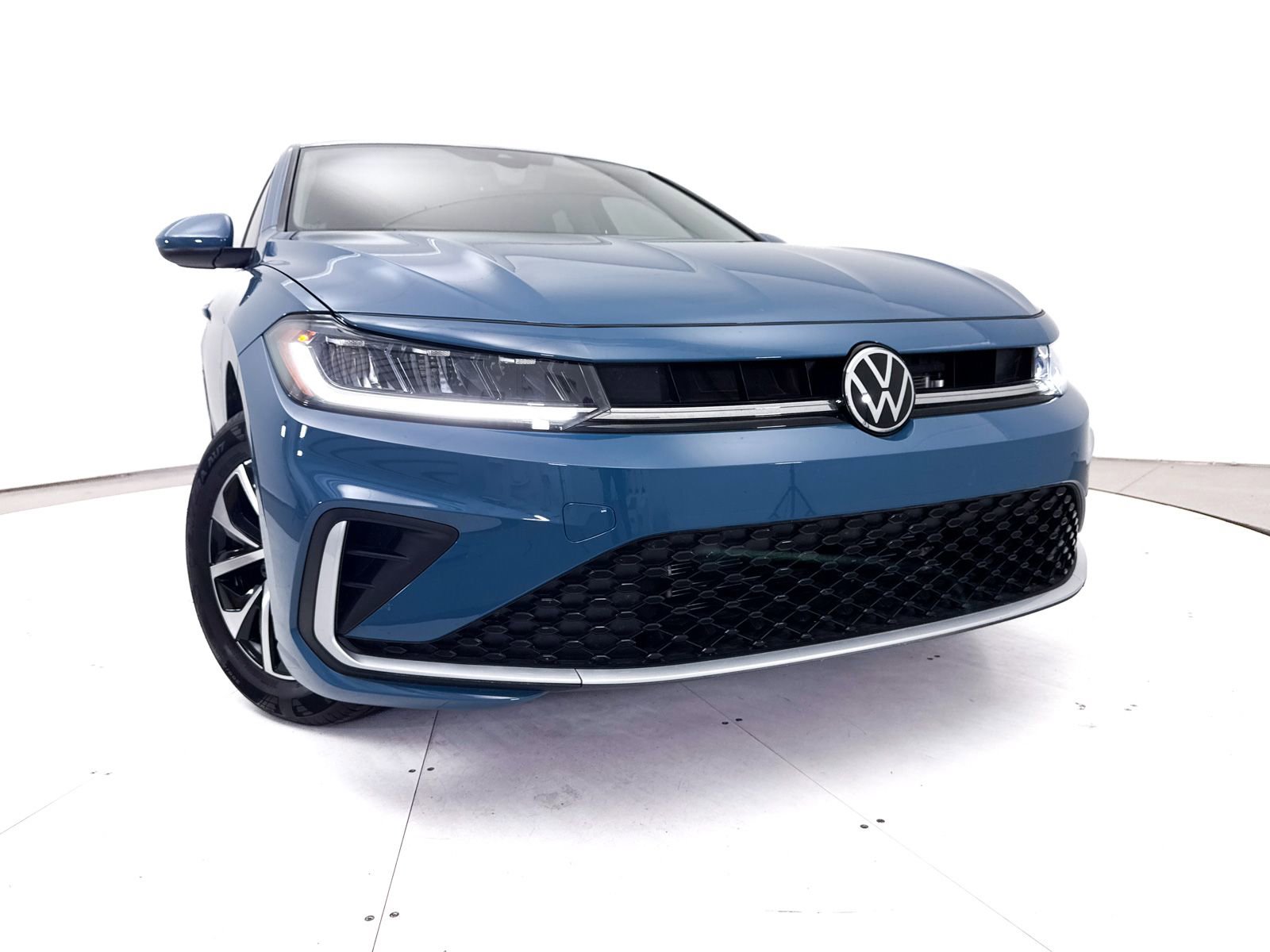 Used 2025 Volkswagen Jetta S FWD image 5