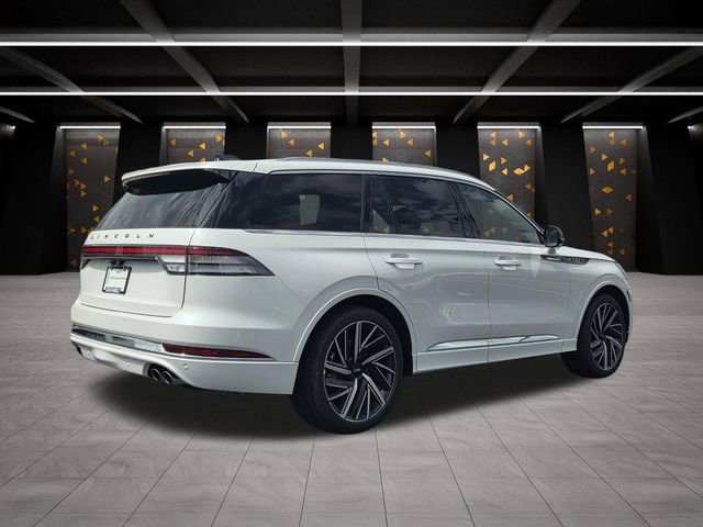 New 2026 Lincoln Aviator Black Label AWD/4WD image 2