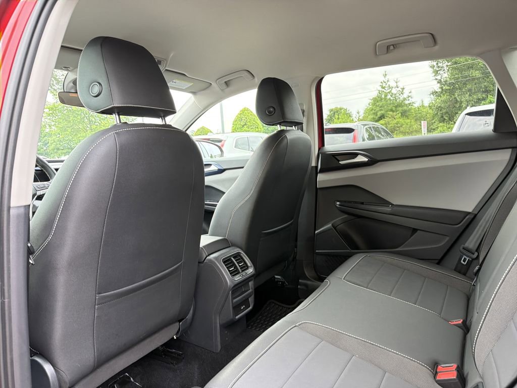 Used 2023 Volkswagen Taos SE AWD/4WD image 12