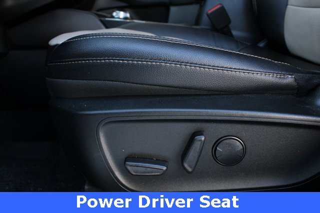 Used 2022 Ford Escape Titanium w/ Titanium Elite Package image 3