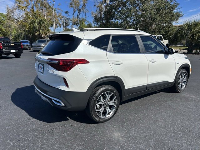 Used 2023 Kia Seltos EX image 6