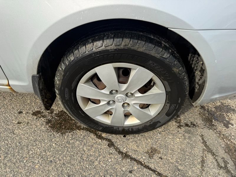 Used 2011 Hyundai Accent GL image 15