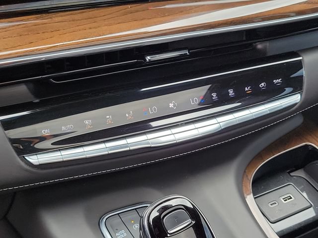 Used 2023 Cadillac Escalade Sport Platinum AWD/4WD image 30
