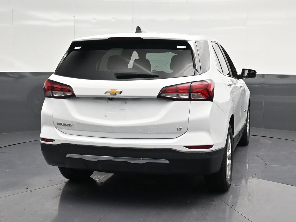 Used 2024 Chevrolet Equinox LT FWD image 2