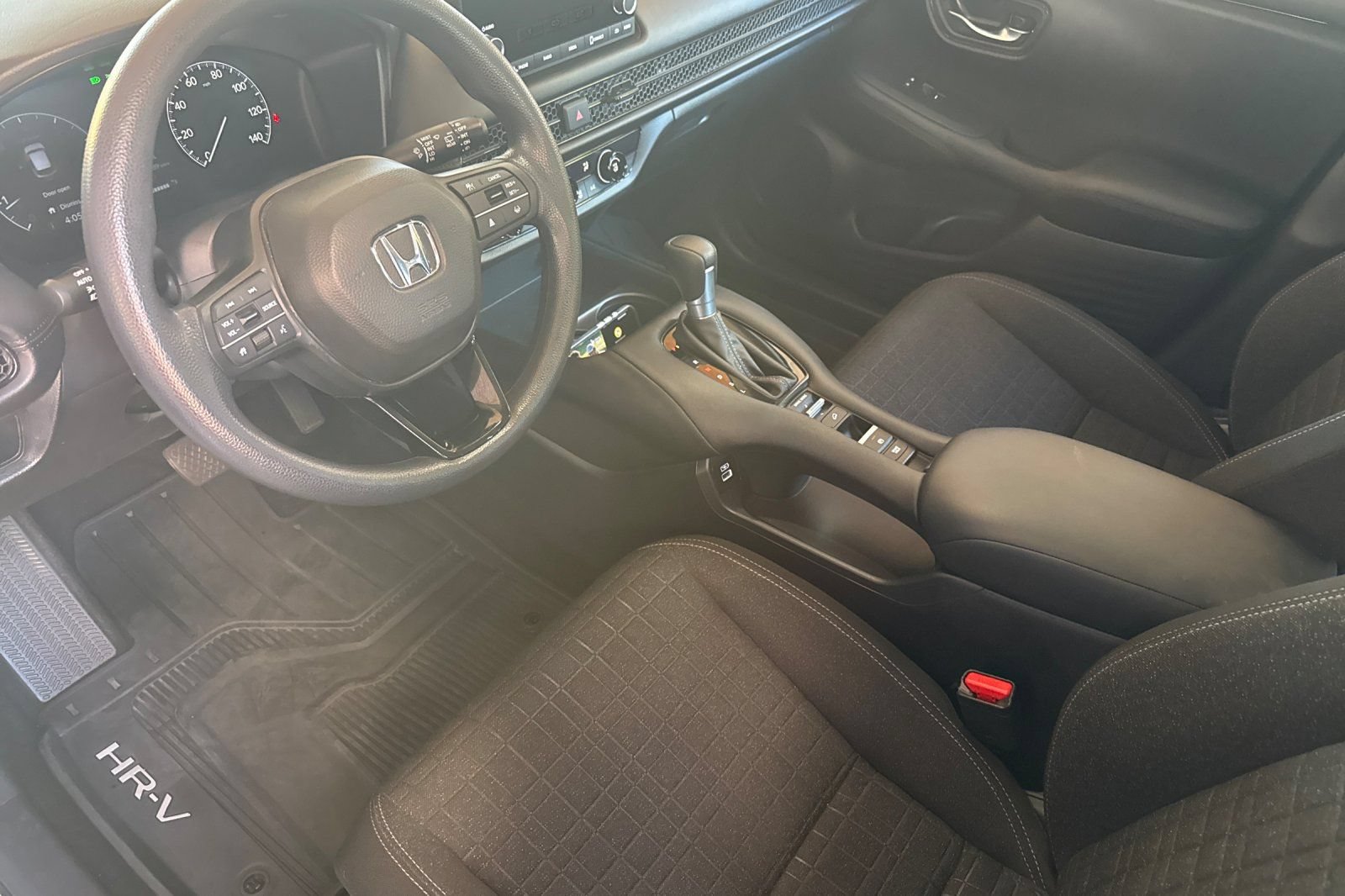 Used 2023 Honda HR-V LX image 11