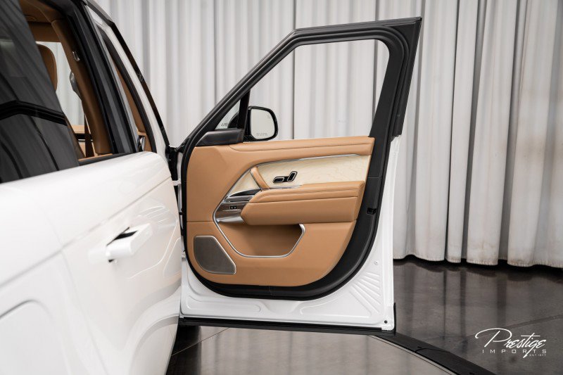 Used 2023 Land Rover Range Rover SV image 35