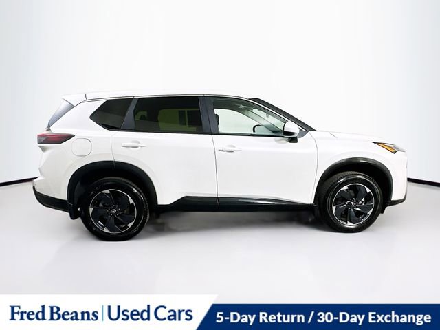 Used 2025 Nissan Rogue SV image 9