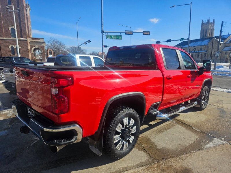 Used 2022 Chevrolet Silverado 2500 LT w/ Convenience Package image 6