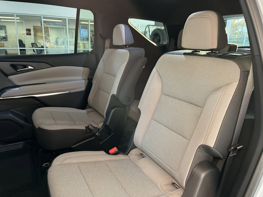 New 2026 Chevrolet Traverse LT w/ LPO, Floor Liner Package FWD image 20