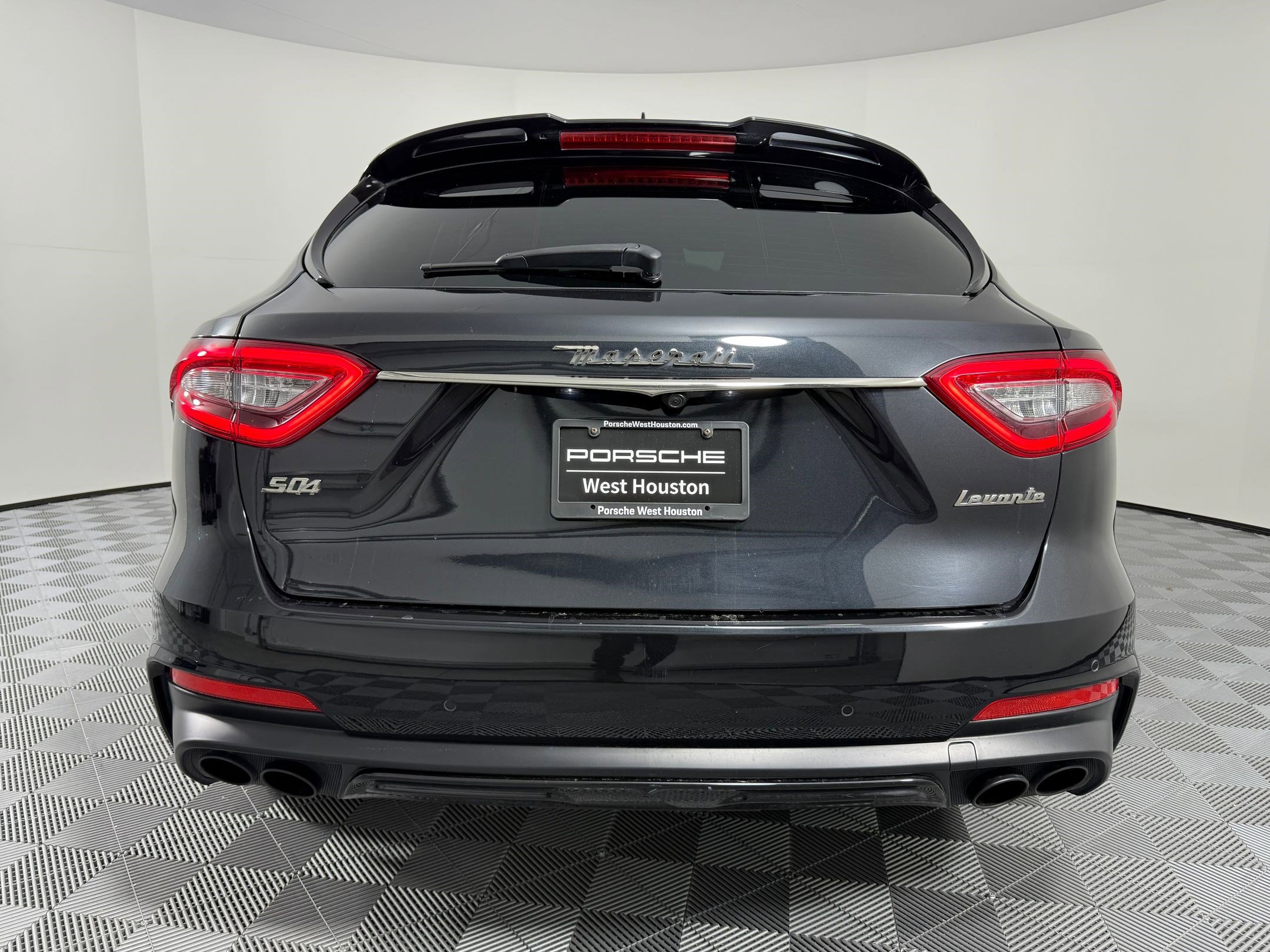 Used 2020 Maserati Levante S GranSport image 10
