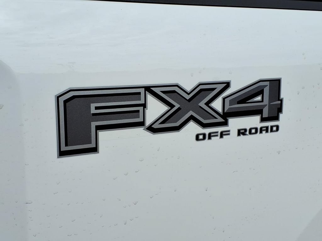New 2026 Ford F250 XLT w/ XLT Premium Package AWD/4WD image 10