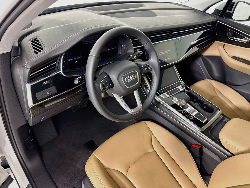 Used 2023 Audi Q7 3.0T Premium AWD/4WD image 9