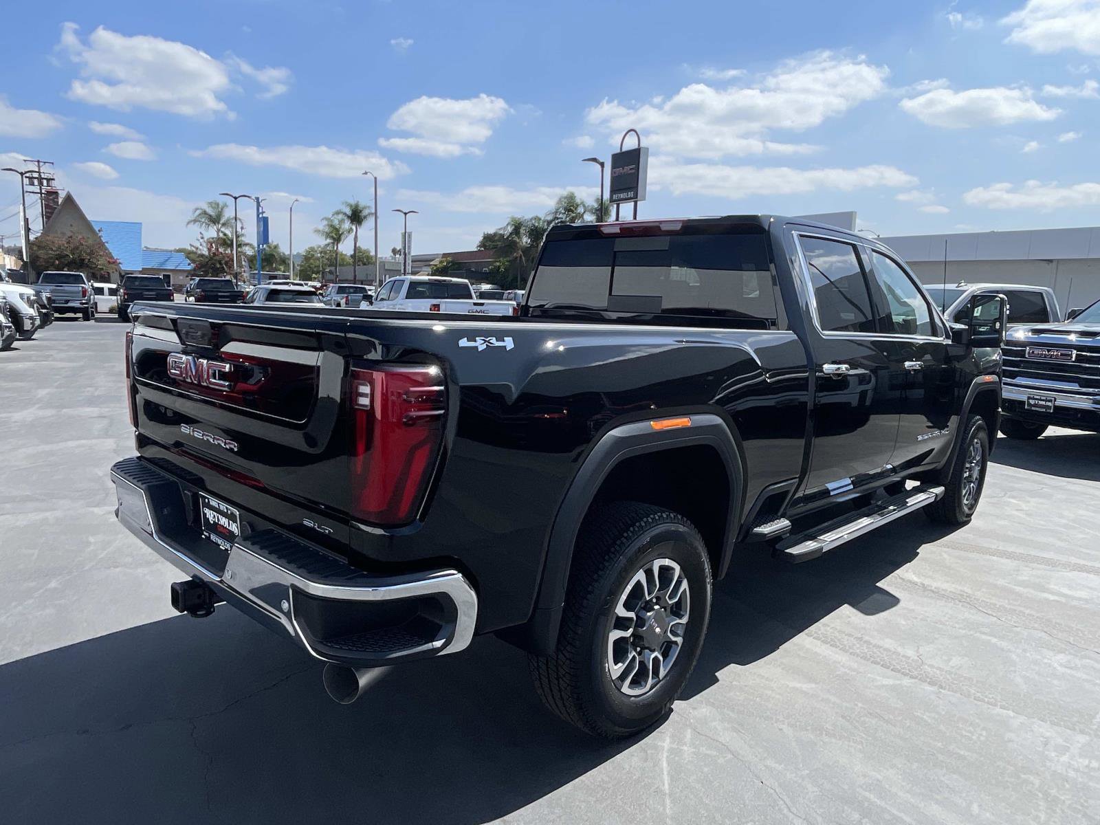 New 2025 GMC Sierra 2500 SLT w/ SLT Premium Package image 5