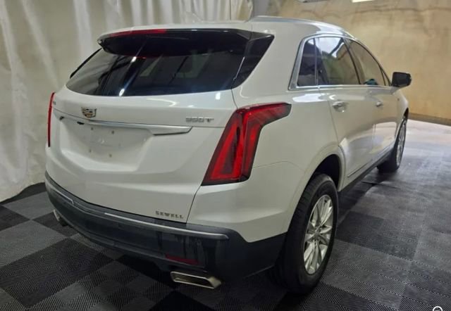 Used 2021 Cadillac XT5 Luxury w/ LPO, Floor Liner Package FWD image 2