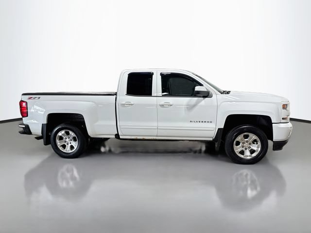 Used 2017 Chevrolet Silverado 1500 LT w/ All Star Edition AWD/4WD image 5