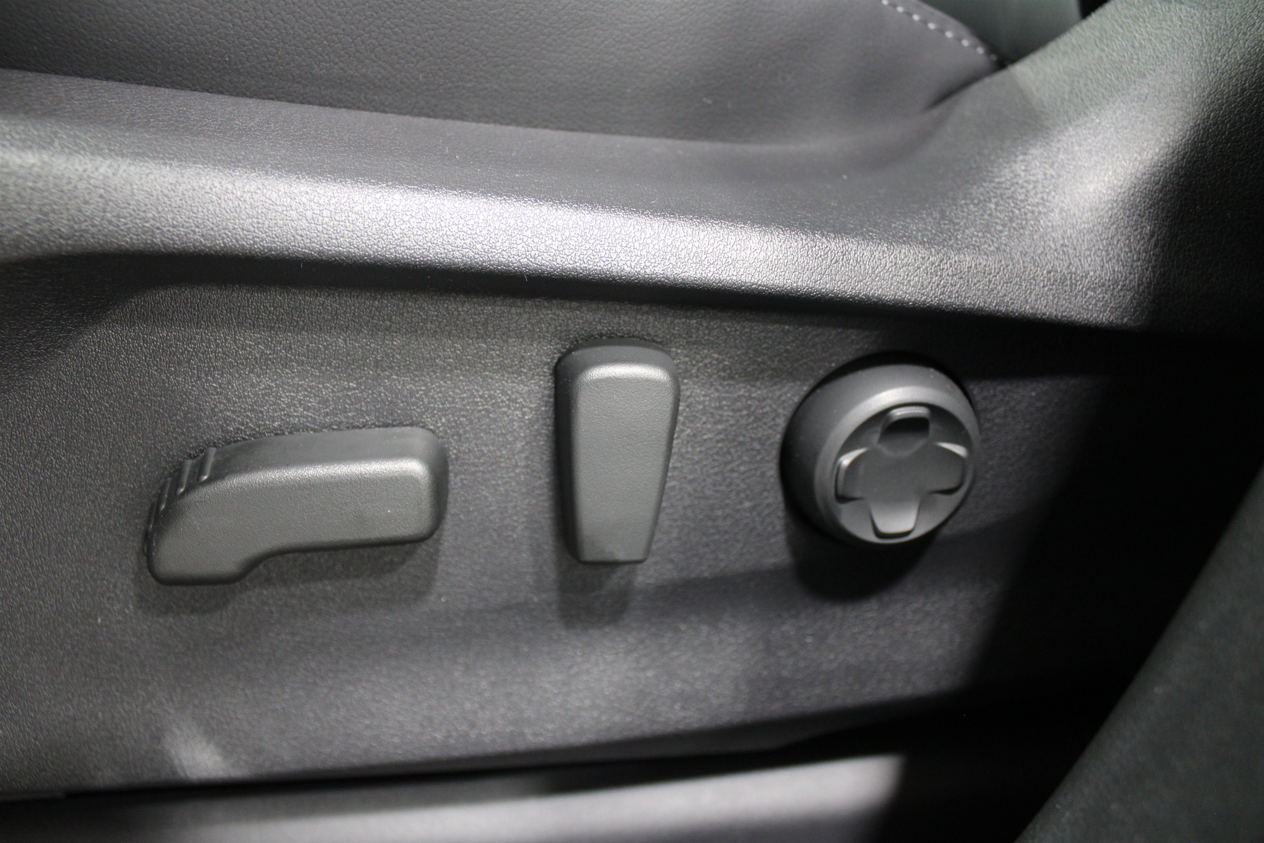 New 2025 Subaru Ascent Limited image 4