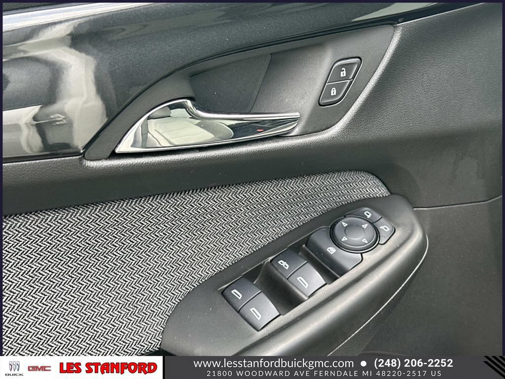 Used 2025 Chevrolet TrailBlazer LT FWD image 17