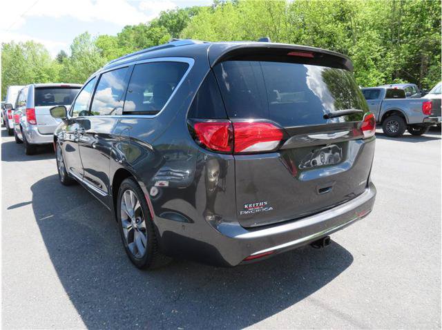 Used 2019 Chrysler Pacifica Limited FWD image 37