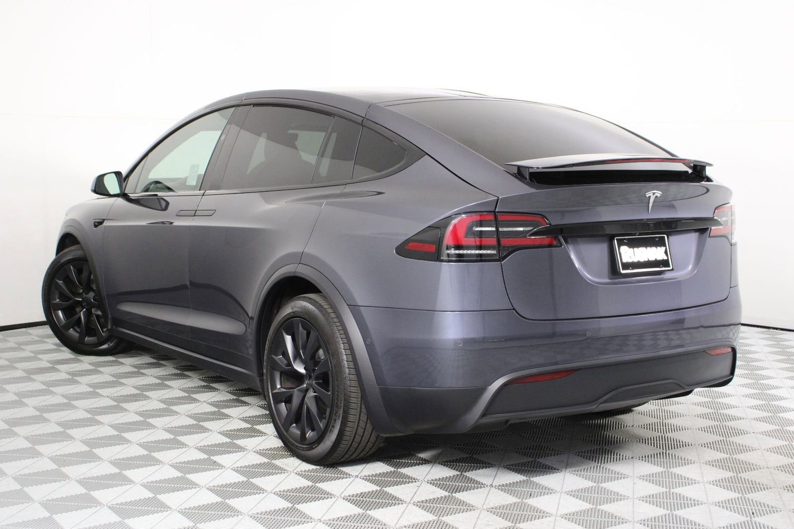Used 2023 Tesla Model X AWD/4WD image 2