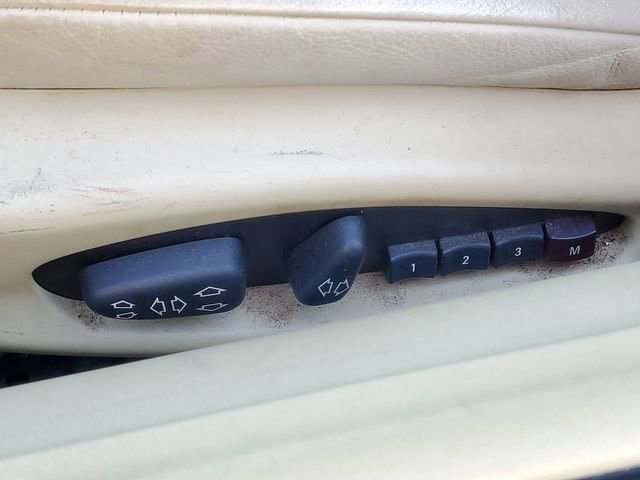 Used 2003 BMW Z4 2.5i image 10