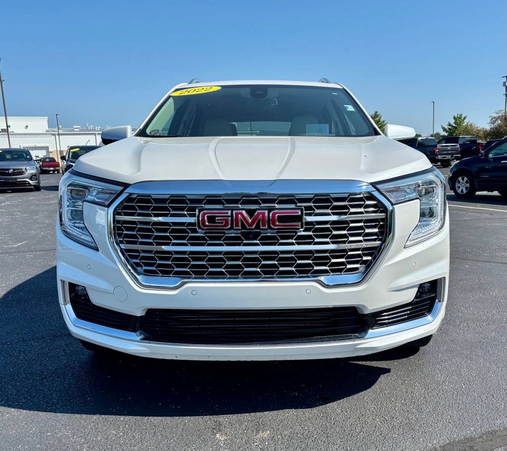 Used 2022 GMC Terrain Denali w/ Denali Premium Package AWD/4WD image 10