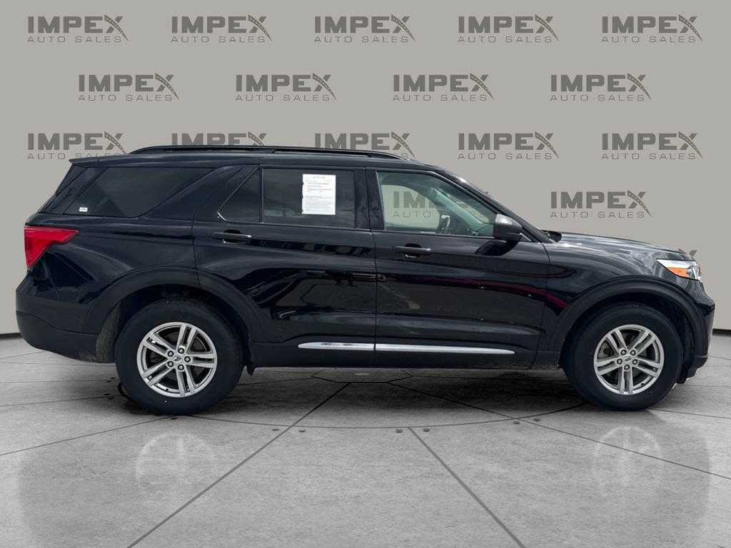 Used 2023 Ford Explorer XLT w/ Equipment Group 202A AWD/4WD image 6