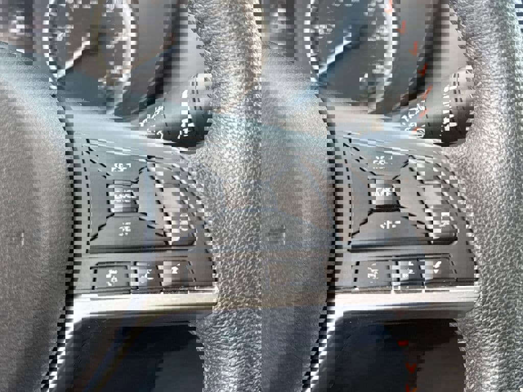 Used 2024 Nissan Versa SR image 9