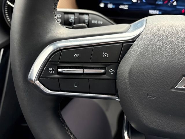 Used 2025 Chevrolet Equinox ACTIV image 13