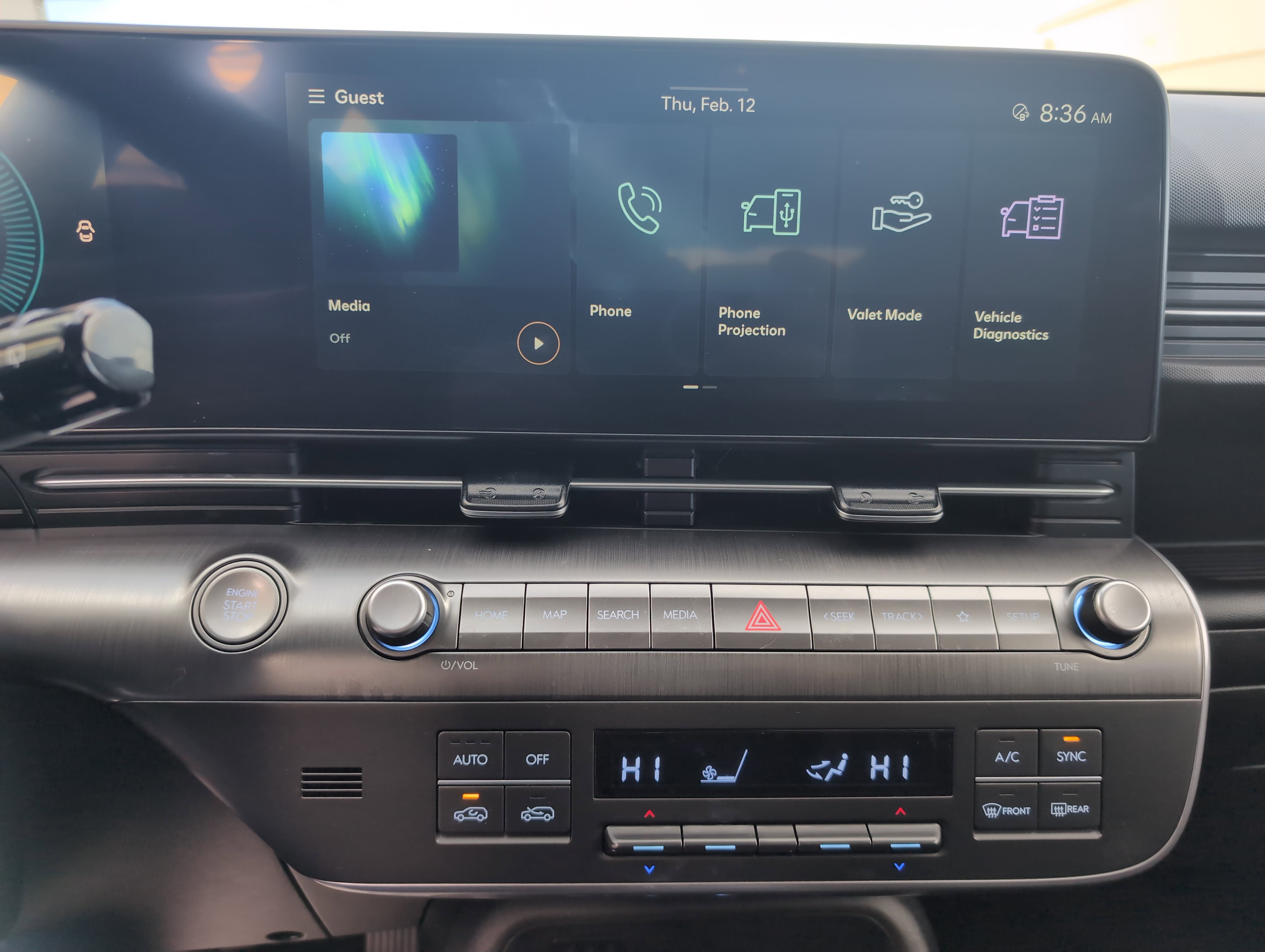 Used 2025 Hyundai Kona SEL image 29