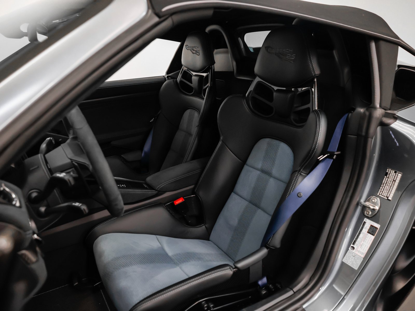 Certified 2025 Porsche 718 Boxster Spyder RS image 5