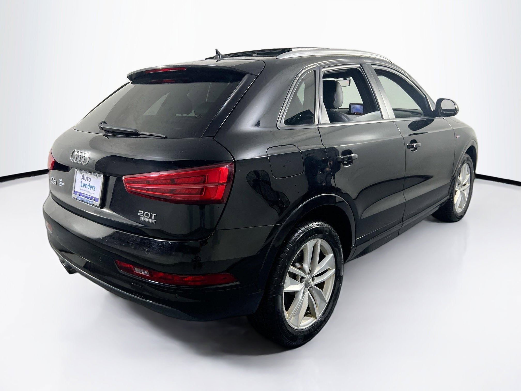 Used 2018 Audi Q3 2.0T Premium w/ Convenience Package image 5
