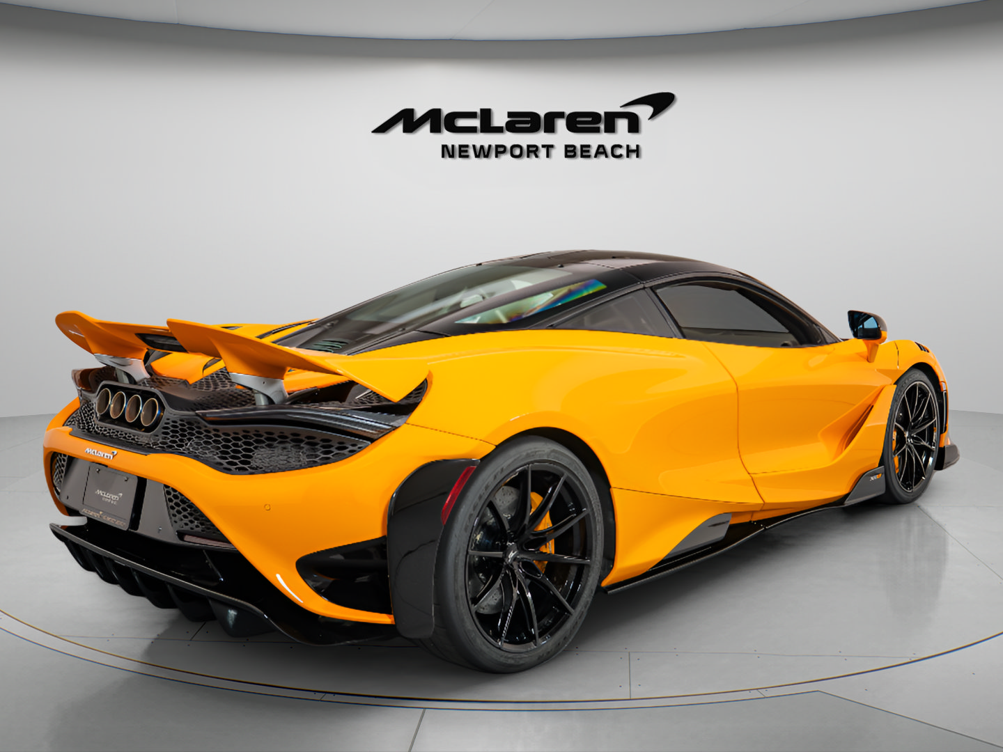 Used 2021 McLaren 765LT RWD image 6