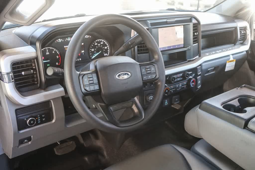 New 2026 Ford F350 XL w/ XL Chrome Package RWD image 18