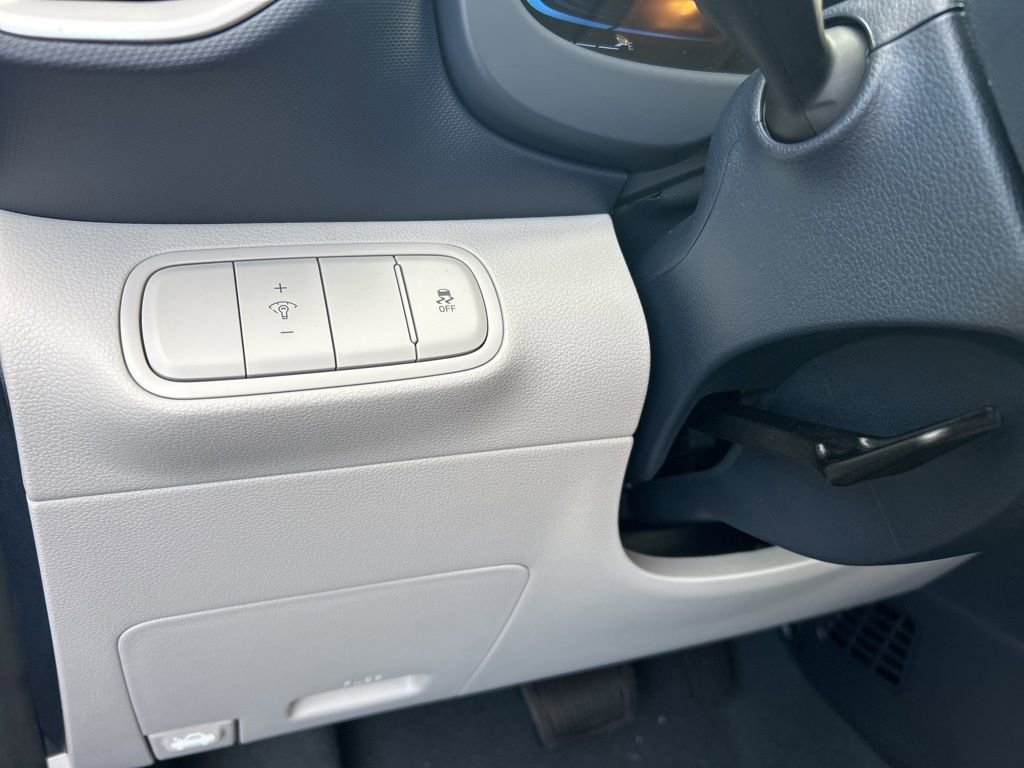 Used 2026 Hyundai Venue SEL image 17