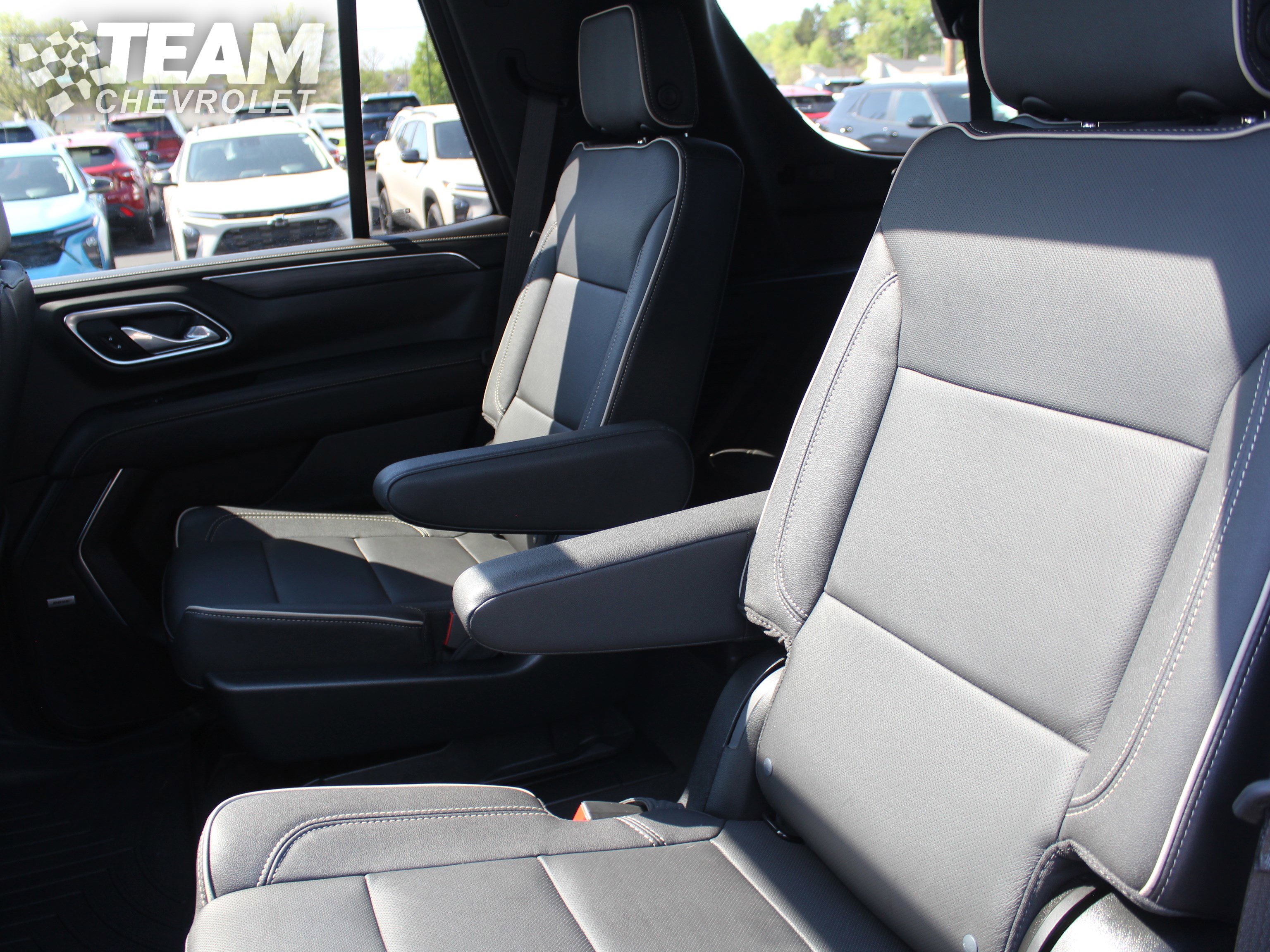 Used 2023 GMC Yukon SLT w/ SLT Luxury Package AWD/4WD image 22