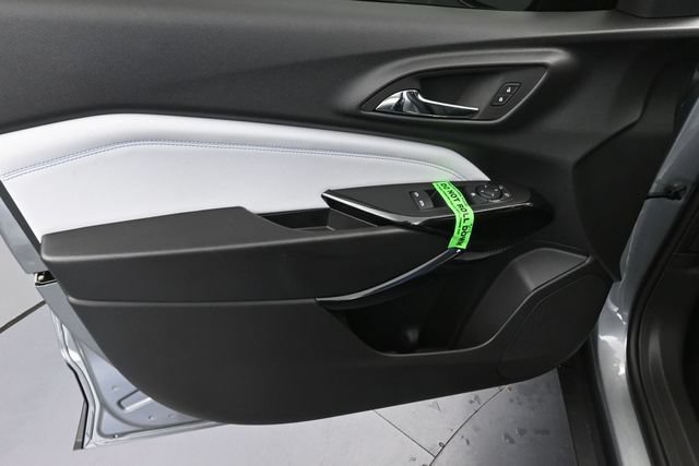 New 2026 Chevrolet Trax LT w/ Sunroof Package FWD image 21