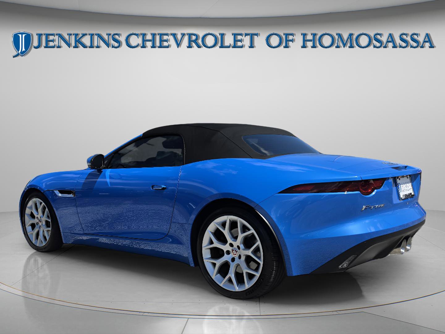 Used 2018 Jaguar F-TYPE Convertible image 7